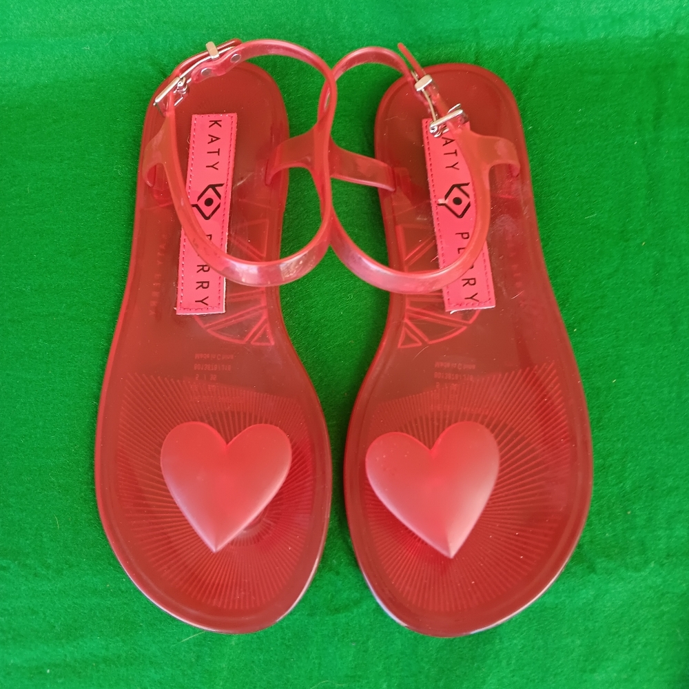 Katy Perry Red Jelly Heart Sandals Women’s Size 5 Never Worn